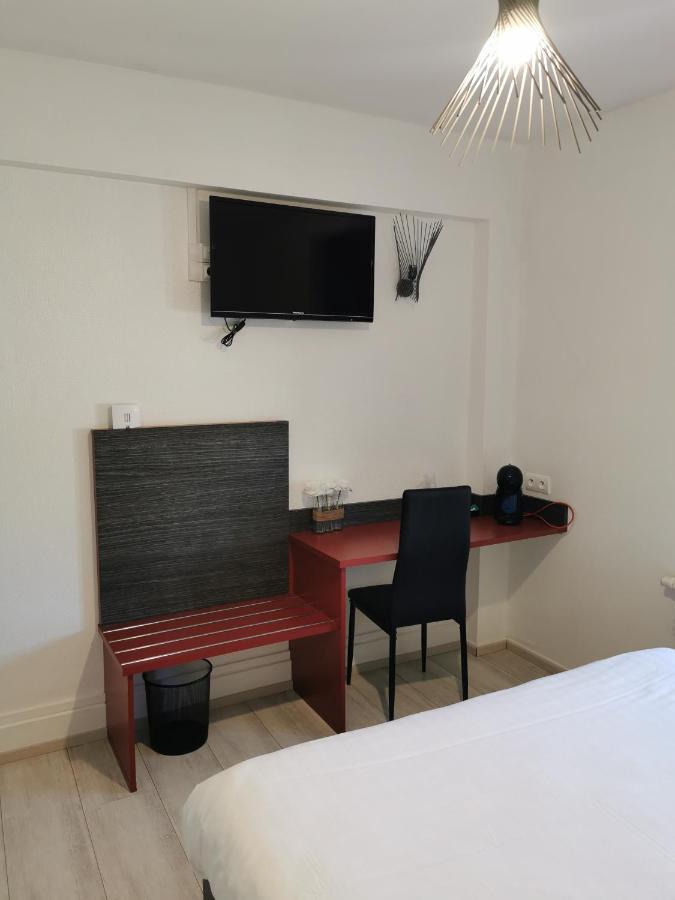 Le P'Tit Bouchon Hotel Rambervillers Kültér fotó